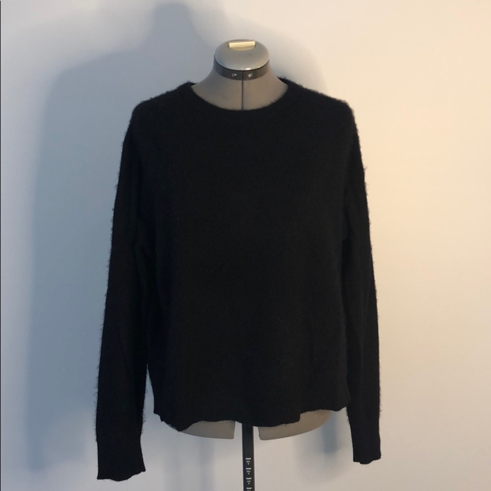 Isabel Marant 100% cashmere sweater w/ back slit
